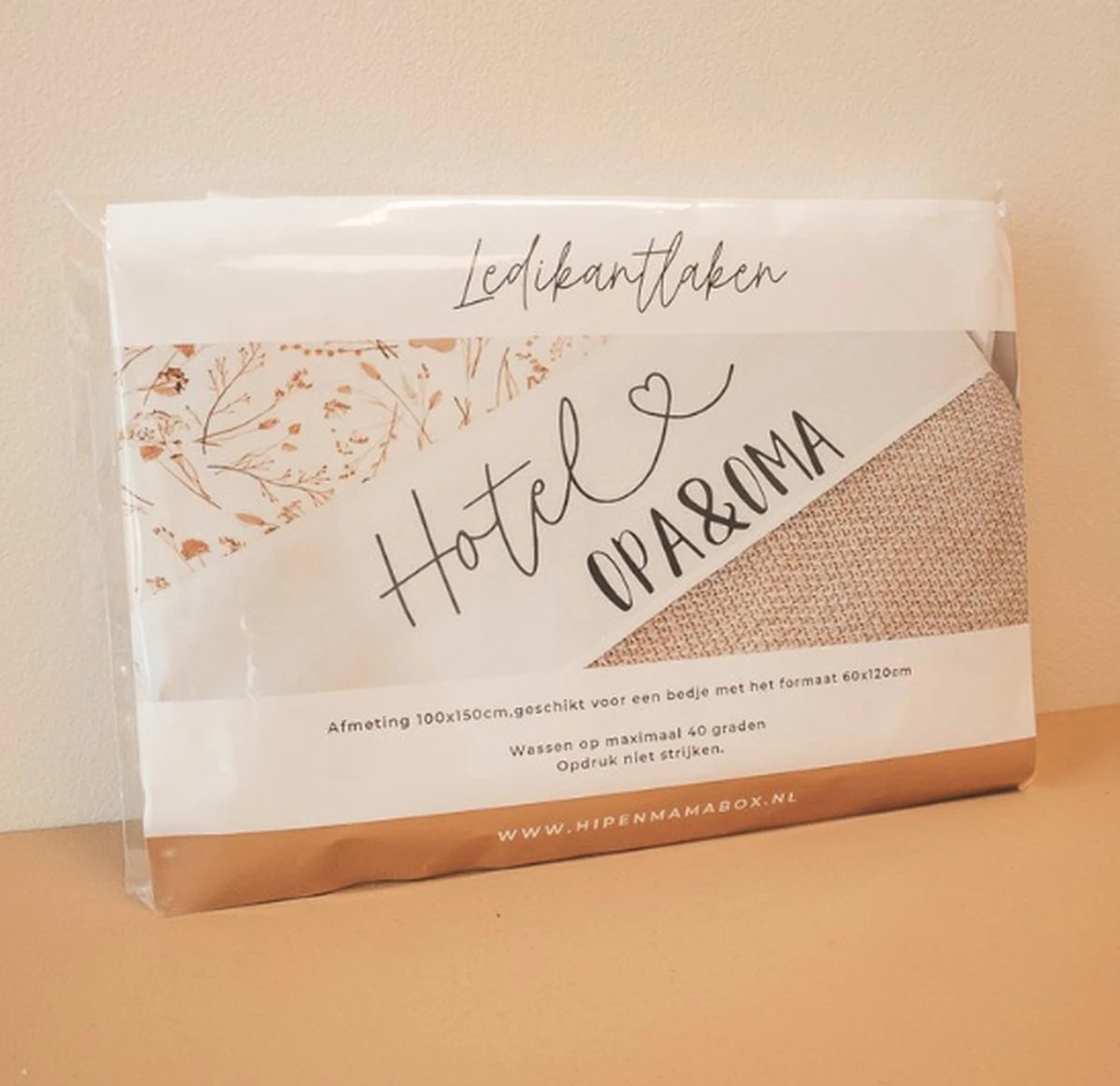 Ledikant Laken | Hotel Opa & Oma | Beddengoed | Baby | Box | Baby Beddengoed 100x 150 | Cadeau | Hip & Mama Box 4 Ledikant Laken | Hotel Opa & Oma | Beddengoed | Baby | Box | Baby Beddengoed 100x 150 | Cadeau | Hip & Mama Box - Afbeelding 2