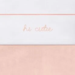 Jollein Baby Laken Ledikant 120x150cm Hi Cutie - Pale Pink 13 Jollein Baby Laken Ledikant 120x150cm Hi Cutie - Pale Pink -Peuterpaleis Winkel 1200x1189 12