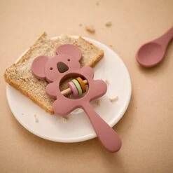 Merkloos Bijtring - Rammelaar - Babys - Speelgoed - Babyspeelgoed - Kraamcadeau - Siliconen - BPA Vrij - Roze -Peuterpaleis Winkel 1200x1200 1319