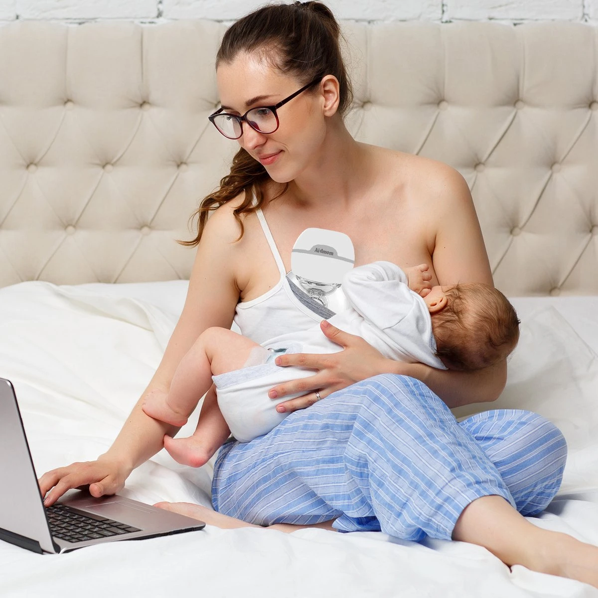 Aidmom - Set - Dubbele Elektrische Borstkolf – Grijs – Oplaadbare Draagbare Borstkolf – Draadloze Borstkolven – BPA Vrij – Handsfree Kolven – 24mm – Borstvoeding – Set Van 2 Stuks 5 Aidmom - Set - Dubbele Elektrische Borstkolf – Grijs – Oplaadbare Draagbare Borstkolf – Draadloze Borstkolven – BPA Vrij – Handsfree Kolven – 24mm – Borstvoeding – Set Van 2 Stuks - Afbeelding 3