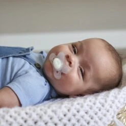 Difrax Fopspeen 0-6 Maanden Dental Speen - Glow In The Dark - 2 Stuks -Peuterpaleis Winkel 1200x1200 1764