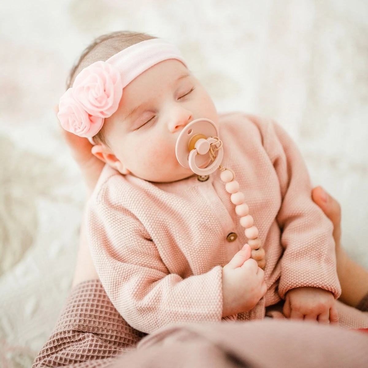 BIBS Fopspeen Maat 1 0-6 Maanden Glow Black & Glow Dark Oak - Natuurrubber Baby Speen 2 Stuks Glow In The Dark 4 BIBS Fopspeen Maat 1 0-6 Maanden Glow Black & Glow Dark Oak - Natuurrubber Baby Speen 2 Stuks Glow In The Dark - Afbeelding 2