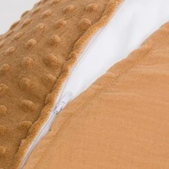 Snoozzz Voedingskussen Zwangerschapskussen Zijslaapkussen - Geruisloze Microparel Vulling - 185 Cm - Camel Bubble -Peuterpaleis Winkel 1200x1200 2256