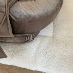 Wazzhappening - Babynestje - Velvet - Taupe - Strik - Handgemaakt - Luxury Velvet - Bruin/grijs -Peuterpaleis Winkel 1200x1200 2570