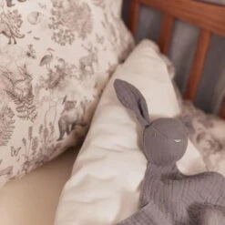 Jollein Baby Dekbedovertrek Met Sloop 100x135/140cm Pimpelmees - Forest Animals -Peuterpaleis Winkel 1200x1200 2716