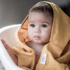 KipKep Blenker Hydrofiele Badcape - Maat 100x70cm - Little Bees Geel -Peuterpaleis Winkel 1200x1200 703