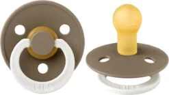 BIBS Fopspeen Maat 1 0-6 Maanden Glow Black & Glow Dark Oak - Natuurrubber Baby Speen 2 Stuks Glow In The Dark 13 BIBS Fopspeen Maat 1 0-6 Maanden Glow Black & Glow Dark Oak - Natuurrubber Baby Speen 2 Stuks Glow In The Dark -Peuterpaleis Winkel 1200x673
