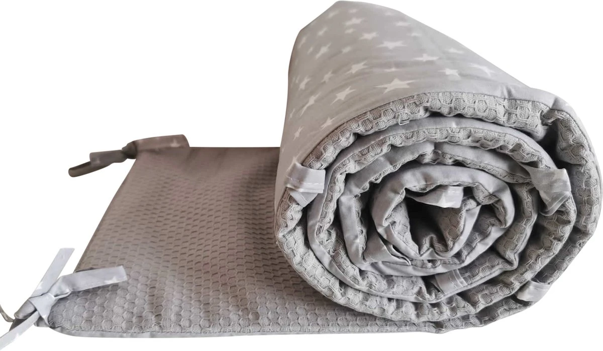Quilola Bedbumper Stars Grey - Bed Zijbeschermers - Anti Stootrand - Bedomrander 180x30 Cm 5 Quilola Bedbumper Stars Grey - Bed Zijbeschermers - Anti Stootrand - Bedomrander 180x30 Cm - Afbeelding 3