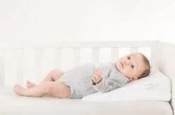 Doomoo Basics Hellend Kussen - Reflux Kussen - Rest Easy Small -Peuterpaleis Winkel 1200x791 3