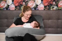 TELANO® Voedingskussen XXL Velvet Wasbare Hoes - Opbergtas - U Vorm - Extra Groot - Zijslaapkussen - Grijs -Peuterpaleis Winkel 1200x799 64