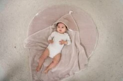 Koeka Omslagdoek Baby Teddy Vik - Roze -Peuterpaleis Winkel 1200x799 77
