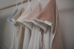 Koeka Omslagdoek Teddy Oddi - Lichtbruin - 100x100cm 16 Koeka Omslagdoek Teddy Oddi - Lichtbruin - 100x100cm -Peuterpaleis Winkel 1200x799 84