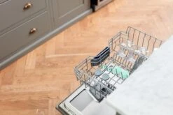 Elvie Pump Dubbele Elektrische Borstkolf - Draagbaar - Hands-free - Geluidsloos - Incl. 4 Flessen -Peuterpaleis Winkel 1200x800 163