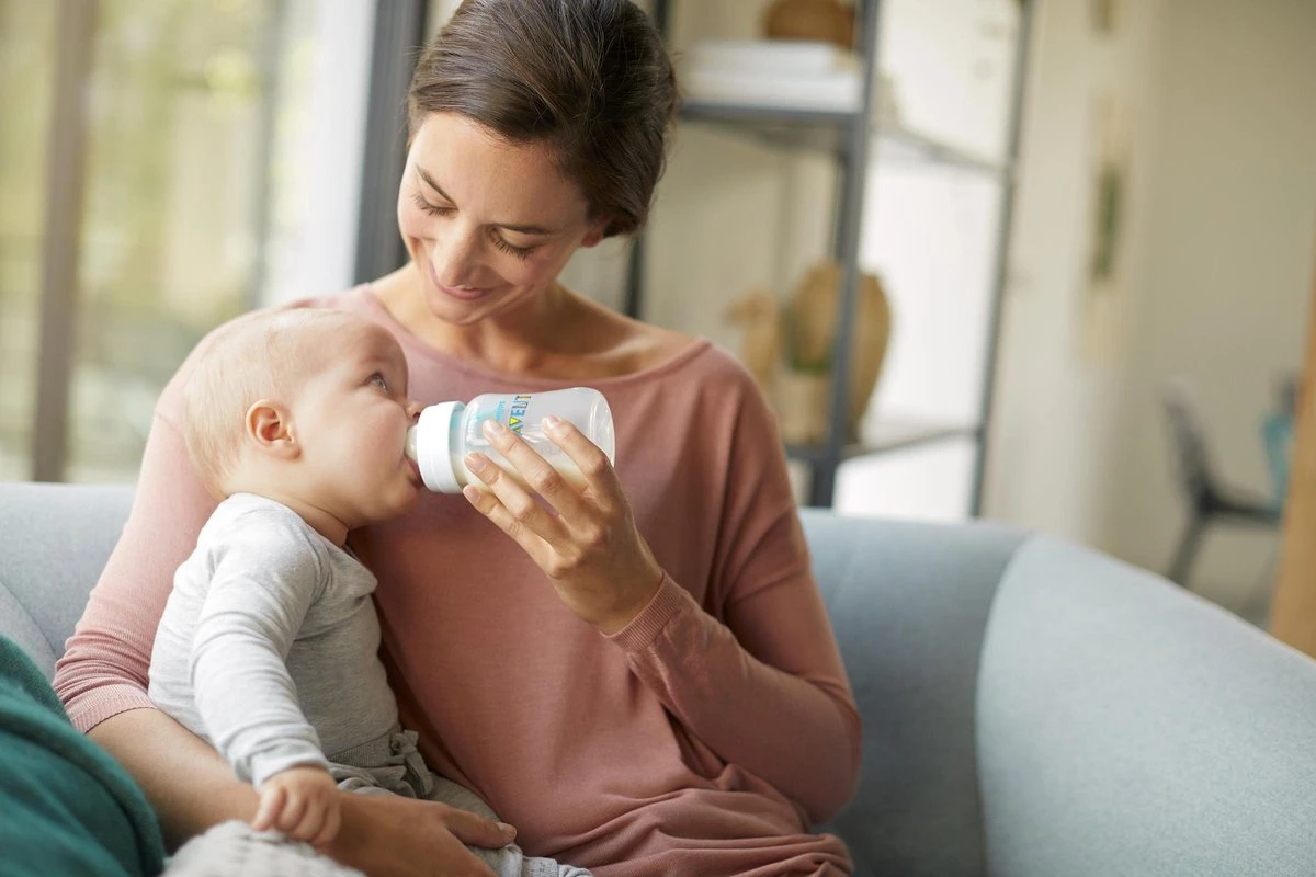 Philips Avent SCF813/14 Anti-Colic Babyfles - Met AirFree Ventiel - 260 Ml - 1 Stuks 13 Philips Avent SCF813/14 Anti-Colic Babyfles - Met AirFree Ventiel - 260 Ml - 1 Stuks - Afbeelding 11