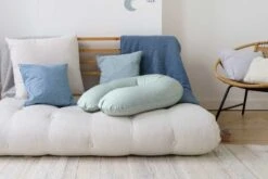 Doomoo Buddy - Voedingskussen Met Superfijne En Extra Stille Microkorrels - Bio Katoen - 180cm - Cloudy Kaki -Peuterpaleis Winkel 1200x800 228