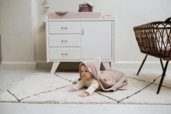 Koeka Omslagdoek Baby Teddy Vik - Roze -Peuterpaleis Winkel 1200x800 398