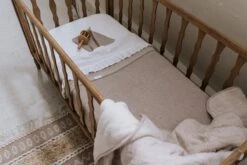 Koeka Baby Lakentje Ledikant Ruffle - Wit 110x140cm 21 Koeka Baby Lakentje Ledikant Ruffle - Wit 110x140cm -Peuterpaleis Winkel 1200x800 452