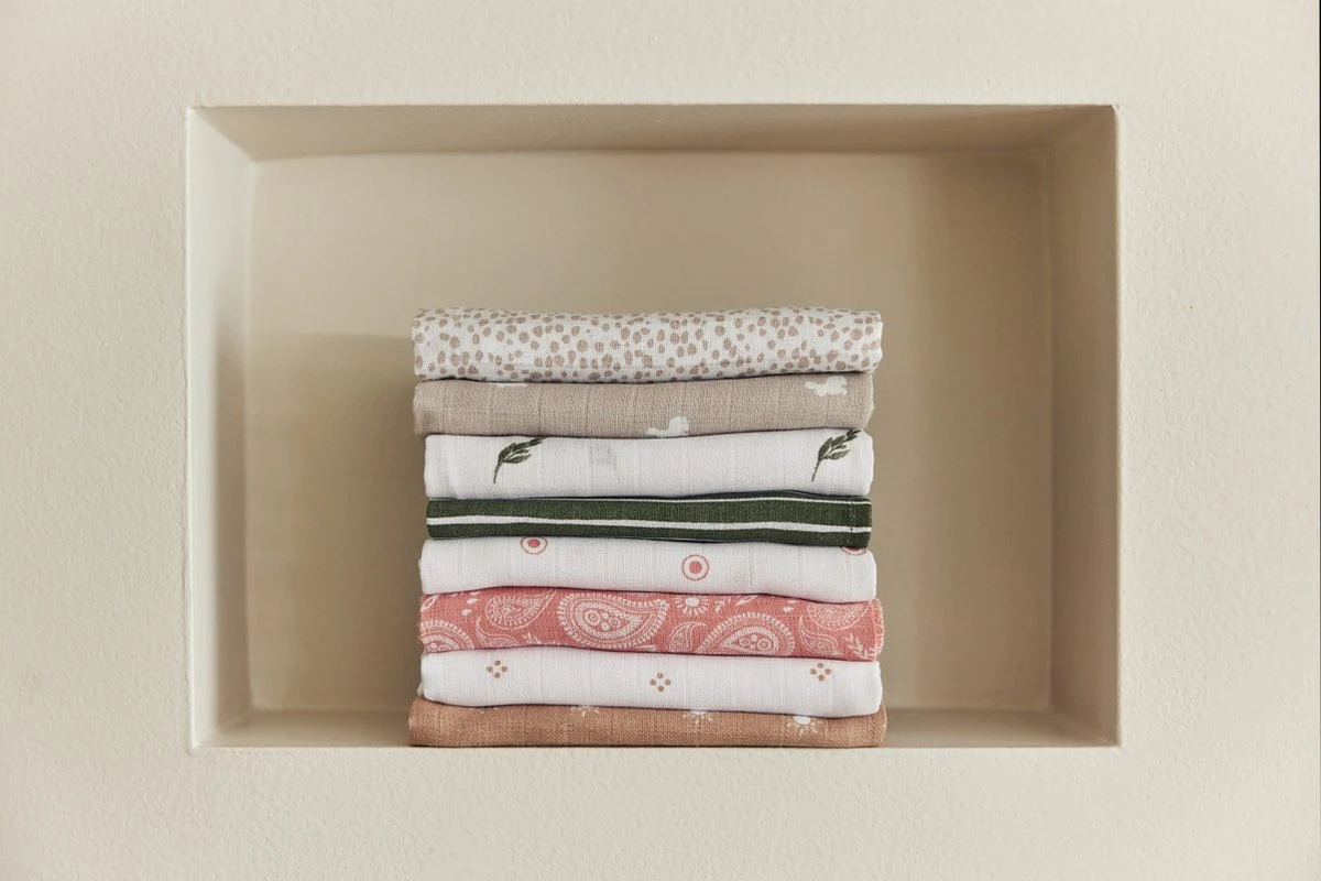 Jollein Hydrofiele Doek Small 70x70cm Dotted - 3 Stuks 8 Jollein Hydrofiele Doek Small 70x70cm Dotted - 3 Stuks - Afbeelding 6