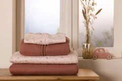 Little Dutch Ledikantdeken Little Pink Flowers -Peuterpaleis Winkel 1200x800 566