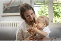 Sophie De Giraf- Bijtspeelgoed - FanFan Het Hertje - 100% Natuurlijk Rubber -Peuterpaleis Winkel 1200x813 5