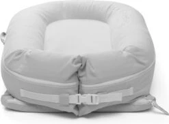 DockAtot Sleepyhead Deluxe+ Cloud Grey Grijs Babynestje - Ademend Materiaal - 0 Tot 8 Maanden -Peuterpaleis Winkel 1200x884 7