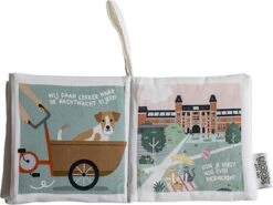 Zacht Babyboekje Amsterdam - 100% Katoen - Fairly Made - In Mooie Geschenkverpakking - Duurzaam En Origineel Kraamcadeau -Peuterpaleis Winkel 1200x897 2