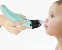 A&K Elektrische Oplaadbare Neuspeer Voor Baby En Kinderen - Inclusief Oplader, Handleiding En Batterijen - Hygiënische Neusreiniger - Baby Aspirator - Neuszuiger - Baby Neuspompje - Toetenveger - Snoetenpoetser - Mintgroen - Neusspoeler