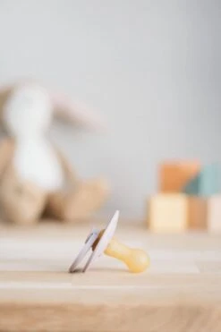 BIBS Fopspeen - Maat 2 (6-18 Maanden) - Peach -Peuterpaleis Winkel 799x1200 33