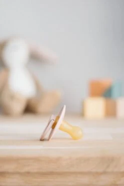 BIBS Fopspeen - Maat 2 (6-18 Maanden) - Peach -Peuterpaleis Winkel 799x1200 35