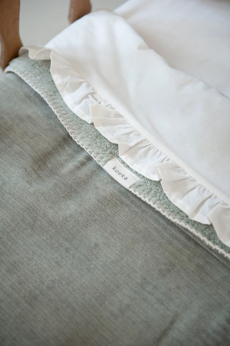 Koeka Baby Lakentje Ledikant Ruffle - Wit 110x140cm 7 Koeka Baby Lakentje Ledikant Ruffle - Wit 110x140cm - Afbeelding 5