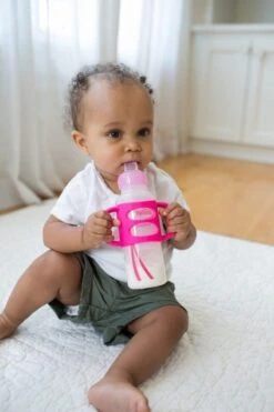 Dr. Brown's Siliconen Handvat Voor Standaardfles - Roze 8 Dr. Brown's Siliconen Handvat Voor Standaardfles - Roze -Peuterpaleis Winkel 800x1200 131