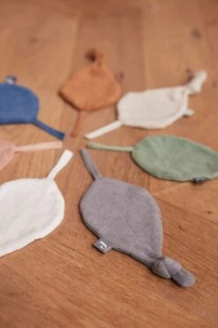 Jollein Speendoekje Badstof Leaf - Ash Green -Peuterpaleis Winkel 800x1200 141