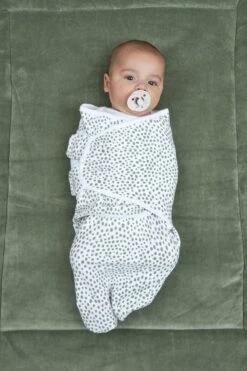 Meyco Cheetah/Uni Swaddlemeyco Inbakerdoek - 2-pack - Forest Green - 0-3 Maanden 8 Meyco Cheetah/Uni Swaddlemeyco Inbakerdoek - 2-pack - Forest Green - 0-3 Maanden -Peuterpaleis Winkel 800x1200 276