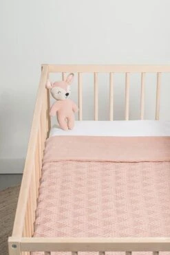 Jollein Baby Deken Wieg 75x100cm River Knit - Pale Pink/Coral Fleece -Peuterpaleis Winkel 800x1200 345