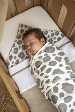 Meyco Panter Hydrofiele Doeken - 3-pack - Neutral/grey - 70x70cm -Peuterpaleis Winkel 800x1200 44