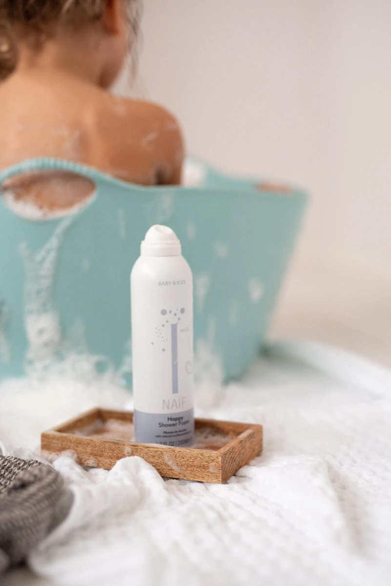 Naïf Happy Doucheschuim - Baby En Kind - 200ml - Met Natuurlijke Ingrediënten 7 Naïf Happy Doucheschuim - Baby En Kind - 200ml - Met Natuurlijke Ingrediënten - Afbeelding 5