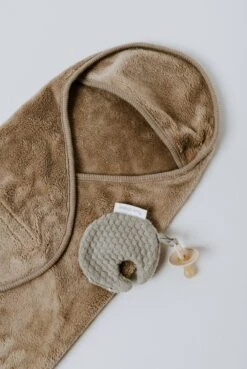 Baby's Only Wikkeldeken - Omslagdoek Baby Cozy - Warm Linen - Met Voetjes - Geschikt Voor Drie- En Vijfpuntsgordel - Extra Zacht -Peuterpaleis Winkel 803x1200 9