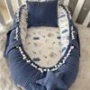 Jaju Baby - Babynestje En Hoofdkussen - Organische Katoen - Antibacterieel Babynestje - Anti-Allergisch Babynestje - Spijkerbroek Blauw - 74 X 40 Cm -Peuterpaleis Winkel 907x1200 8