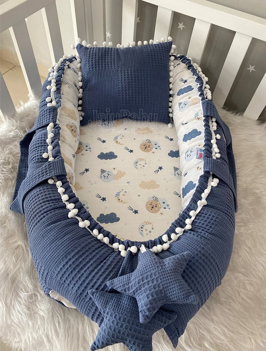 Jaju Baby - Babynestje En Hoofdkussen - Organische Katoen - Antibacterieel Babynestje - Anti-Allergisch Babynestje - Spijkerbroek Blauw - 74 X 40 Cm 3 Jaju Baby - Babynestje En Hoofdkussen - Organische Katoen - Antibacterieel Babynestje - Anti-Allergisch Babynestje - Spijkerbroek Blauw - 74 X 40 Cm